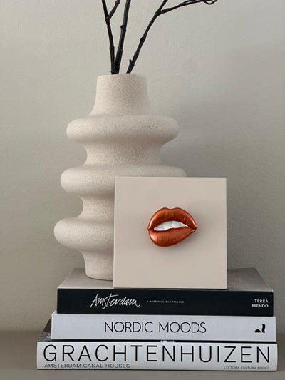 Keramieken tegel met koper 3d mond - 15x15 cm handgemaakt