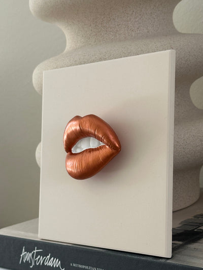 Keramieken tegel met koper 3d mond - 15x15 cm handgemaakt