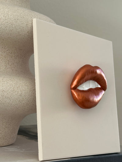 Keramieken tegel met koper 3d mond - 15x15 cm handgemaakt