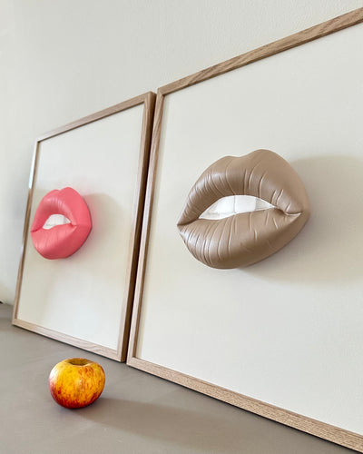 Handgemaakt kunstwerk met 3D mond  - 47 x 47 cm (maat M)