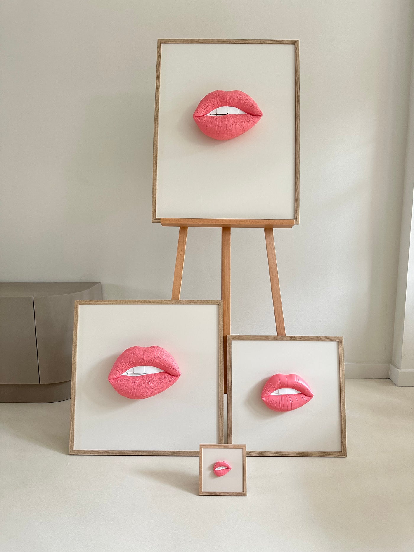 Handgemaakt kunstwerk met 3D mond  - 47 x 47 cm (maat M)