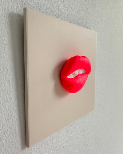 Tegel met 3D mond wandtegel keramiek neon 15x15 cm