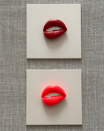 Tegel met 3D mond wandtegel keramiek neon 15x15 cm