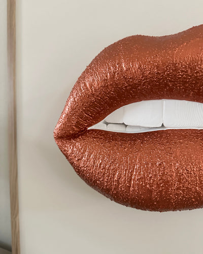 Handgemaakt kunstwerk met 3D mond (maat L) - 62 x 62 cm