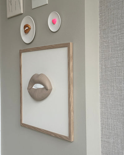 Handgemaakt kunstwerk met 3D mond  - 47 x 47 cm (maat M)